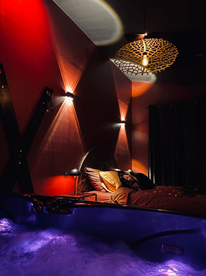 loveroom-jacuzzi-lens